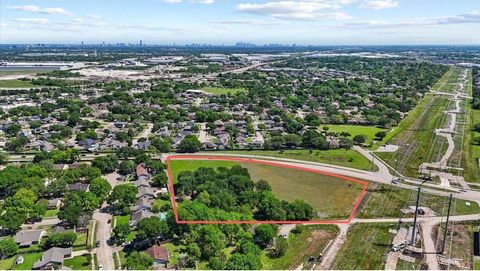 Photo of 718 Staffordshire Road, Stafford, TX 77477 (MLS # 65258411)