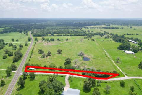Photo of 1 Plantation Road, Trinity, TX 75862 (MLS # 72904512)