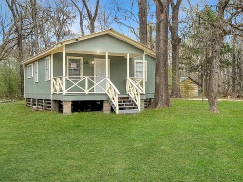 Homes For Sale - 1231 Martinez Street<br/> Coldspring, TX 77331