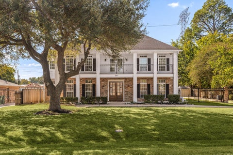 Photo of 9101 Friendship Road, Houston, TX 77080 (MLS # 17542534)