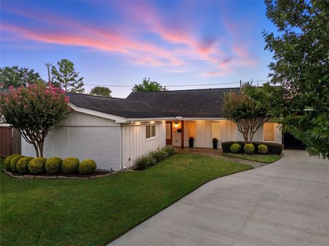 Photo of 535 Azaleadell Drive, Houston, TX 77018 (MLS # 457253) Photo of 535 Azaleadell Drive, Houston, TX 77018 (MLS # 457253)