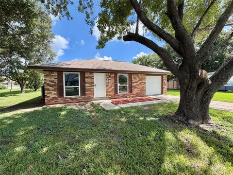 Photo of 1412 N Avenue Q, Freeport, TX 77541 (MLS # 86557584)