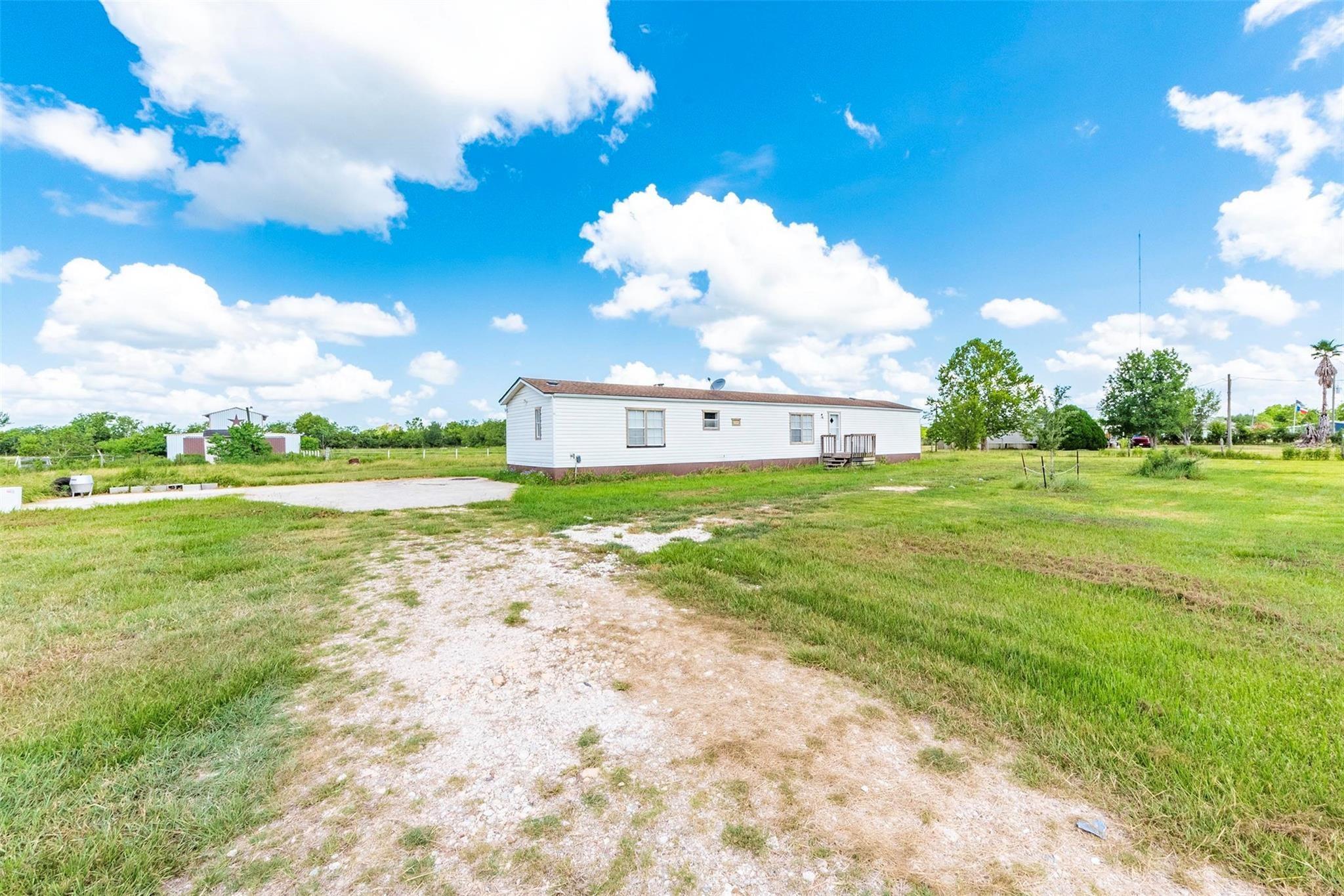 9860 County Road 200