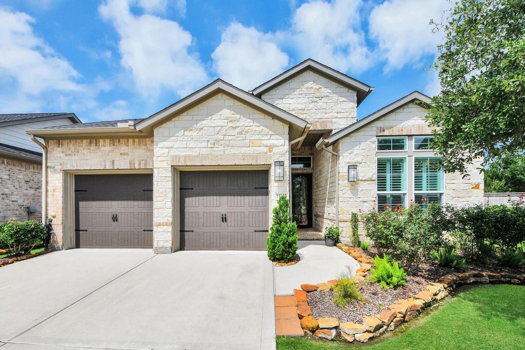 Photo of 13202 James Terrace Lane, Houston, TX 77059 (MLS # 92196566)
