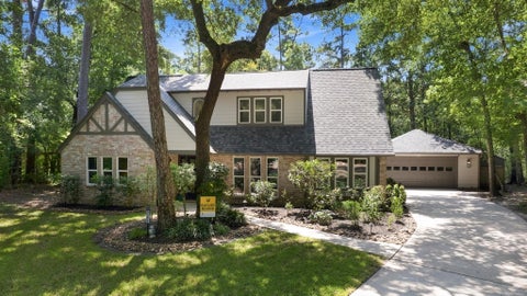 Photo of 2321 Chestnut Oak Place, The Woodlands, TX 77380 (MLS # 28732170)