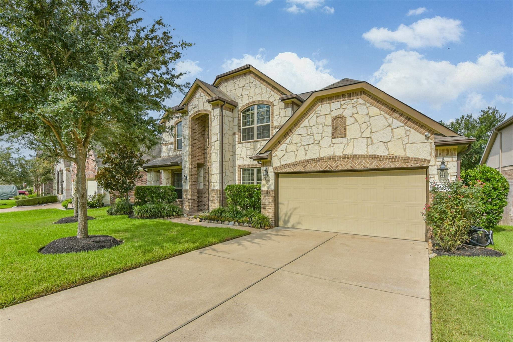 3122 Currant Drive