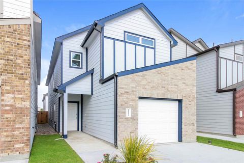 Photo of 15233 Estrella East, Houston, TX 77073 (MLS # 35186541)