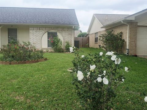 Photo of 4022 Manordale Drive, Houston, TX 77082 (MLS # 61706773)