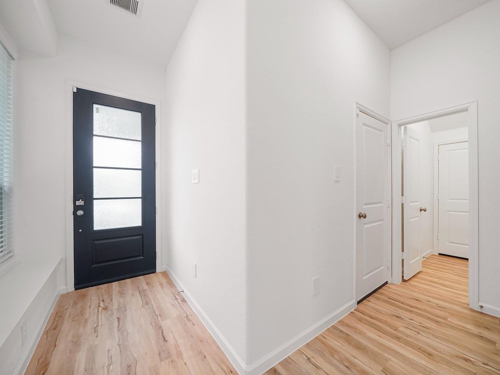 Photo of 674 Royal Arch Drive, Conroe, TX 77304 (MLS # 34808757)