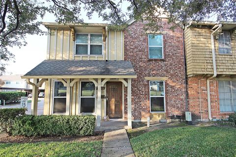 Photo of 10386 Hammerly Boulevard #32, Houston, TX 77043 (MLS # 17692304)