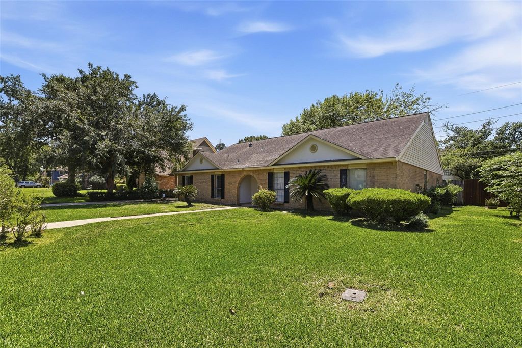 Photo of 20011 Sweetgum Forest Drive, Humble, TX 77346 (MLS # 84100486)