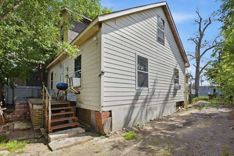Photo of 3814 Walker Street, Houston, TX 77023 (MLS # 46937945)