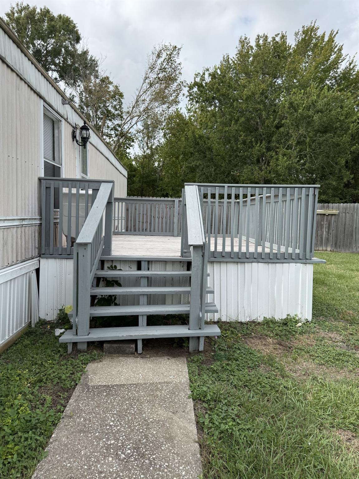 3809,3811 Raccoon Drive