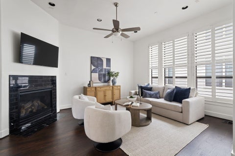 Townhouse For Sale - 2105 Woodhead Street<br/> Houston, TX 77019