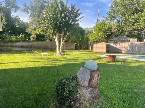 Tiny photo for 654 N Flamingo Drive, Seabrook, TX 77586 (MLS # 76560013)