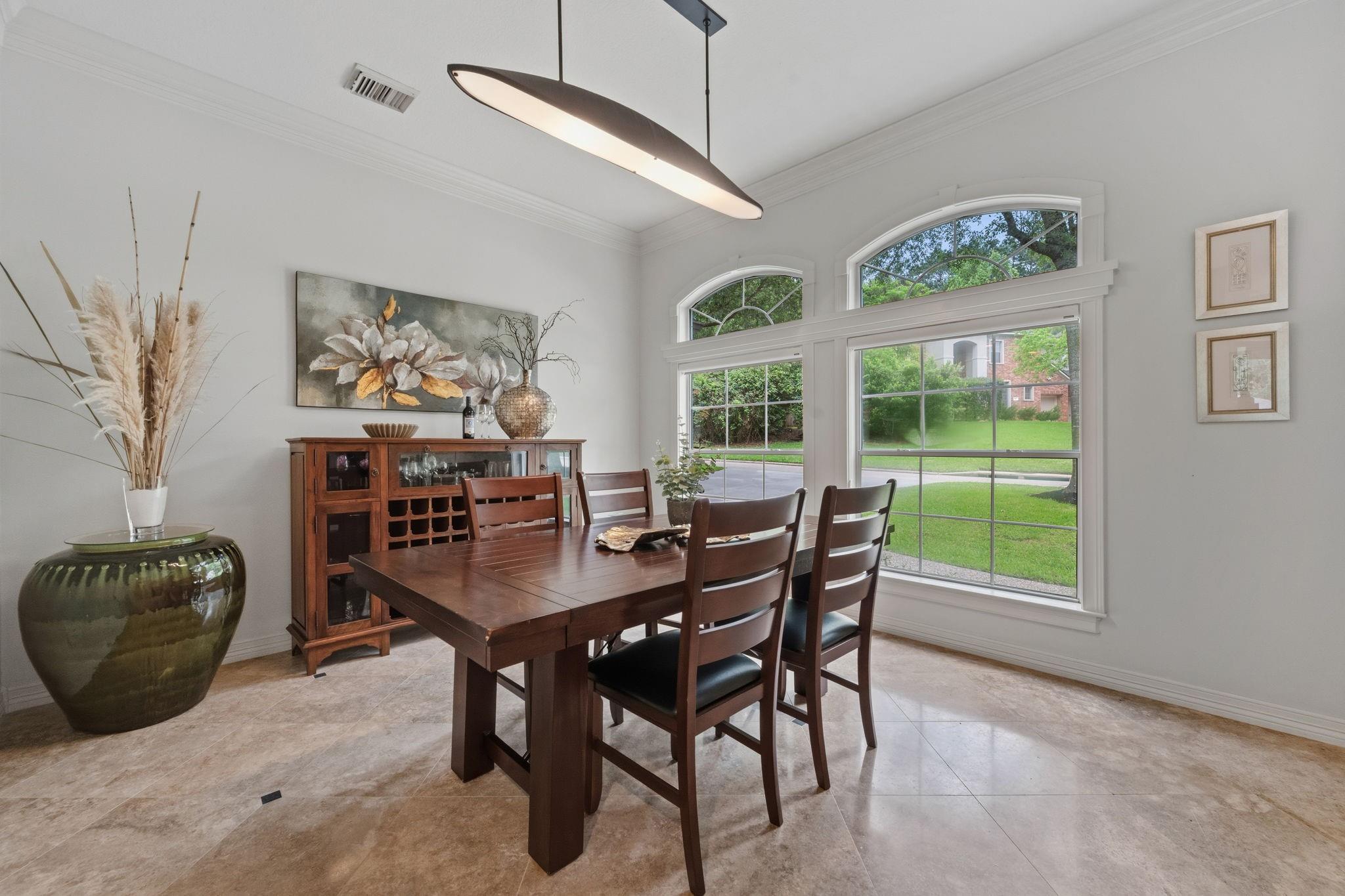 63 W Horizon Ridge Place