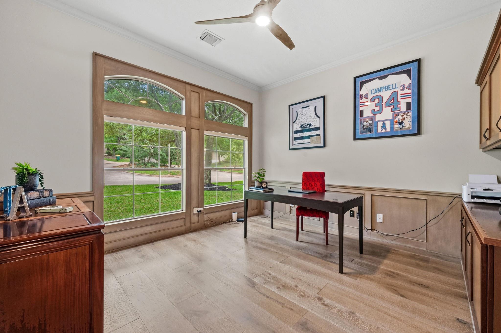 63 W Horizon Ridge Place