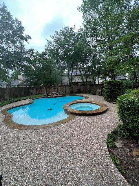 Photo of 34 E Trillium Circle, The Woodlands, TX 77381 (MLS # 97146397)