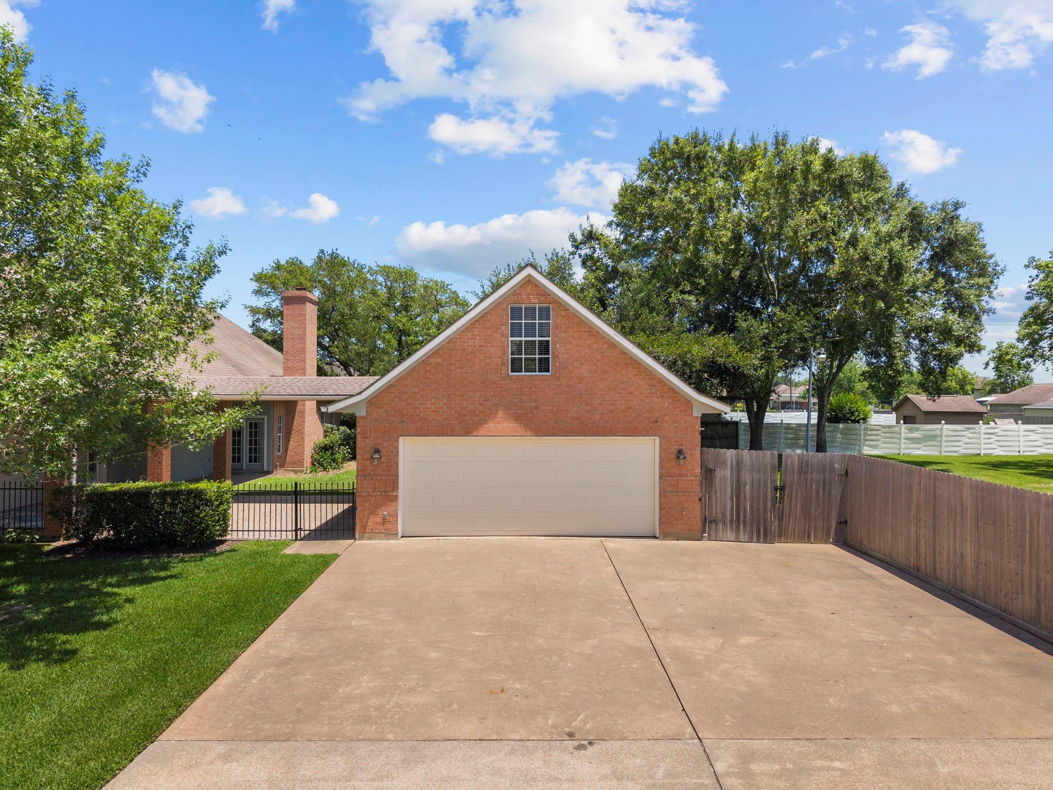616 Westwood Circle