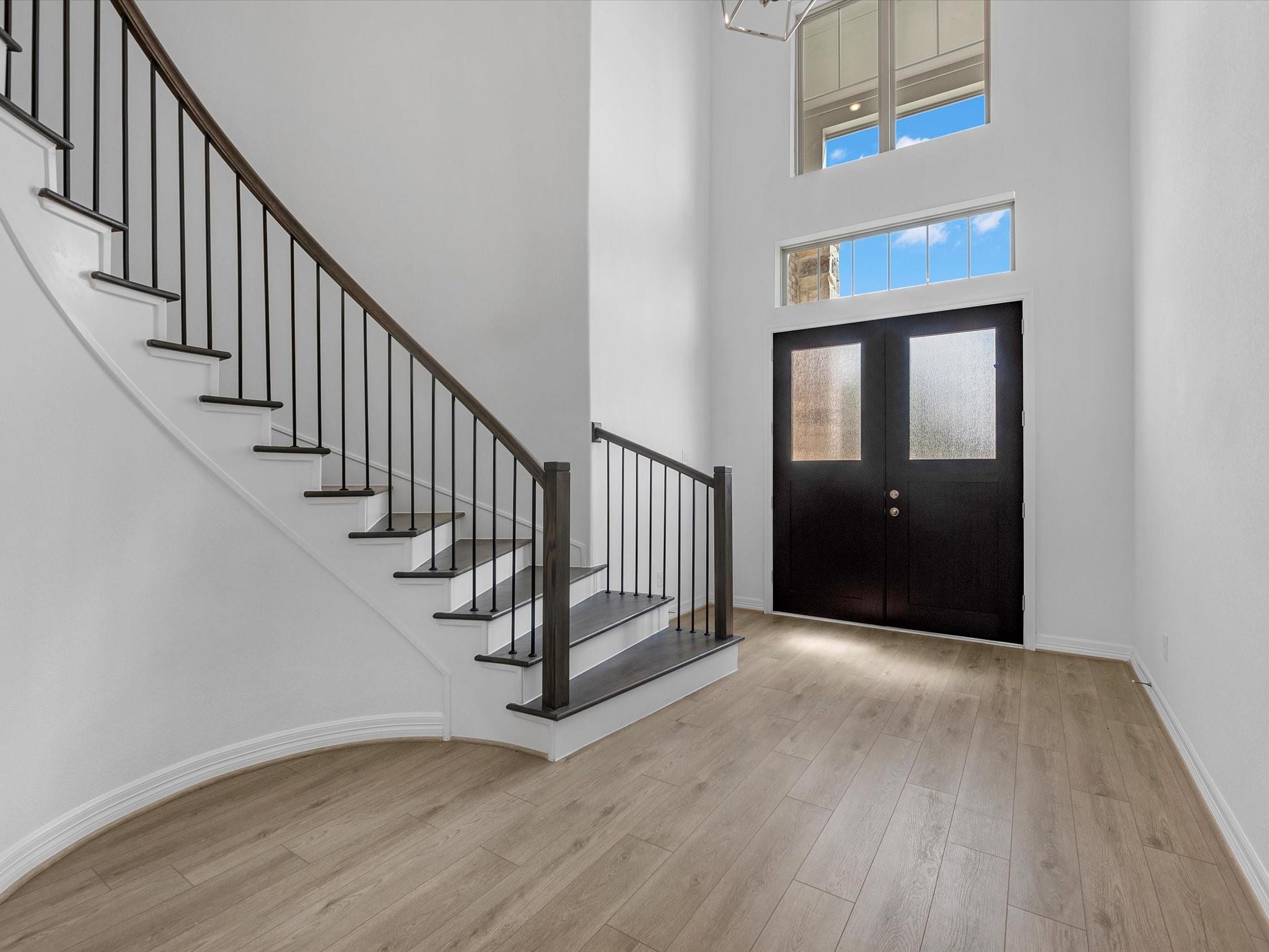 6115 Lake Chippewa Court
