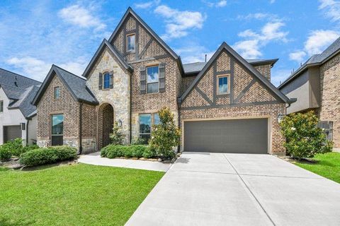 Photo of 28907 Ridge Valley Court, Fulshear, TX 77441 (MLS # 26163555)