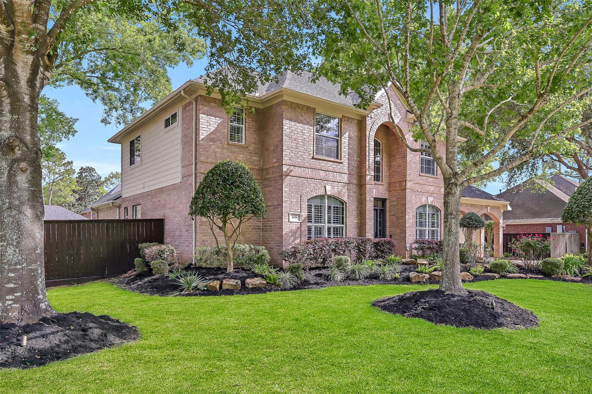 609 Forest Bend Lane