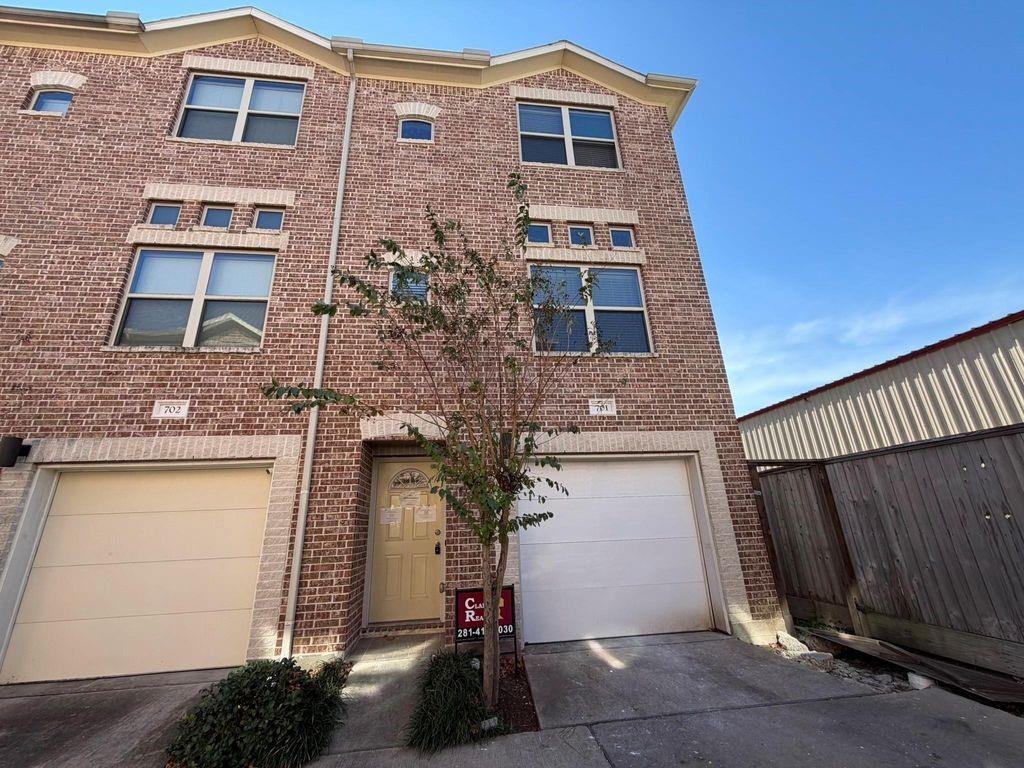2710 Hullsmith Drive 701