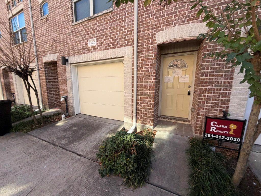 2710 Hullsmith Drive 701