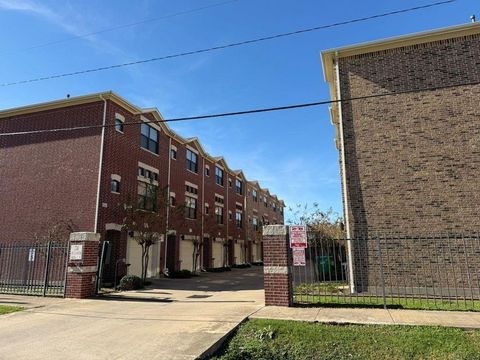 Photo of 2710 Hullsmith Drive #701, Houston, TX 77063 (MLS # 73863165)