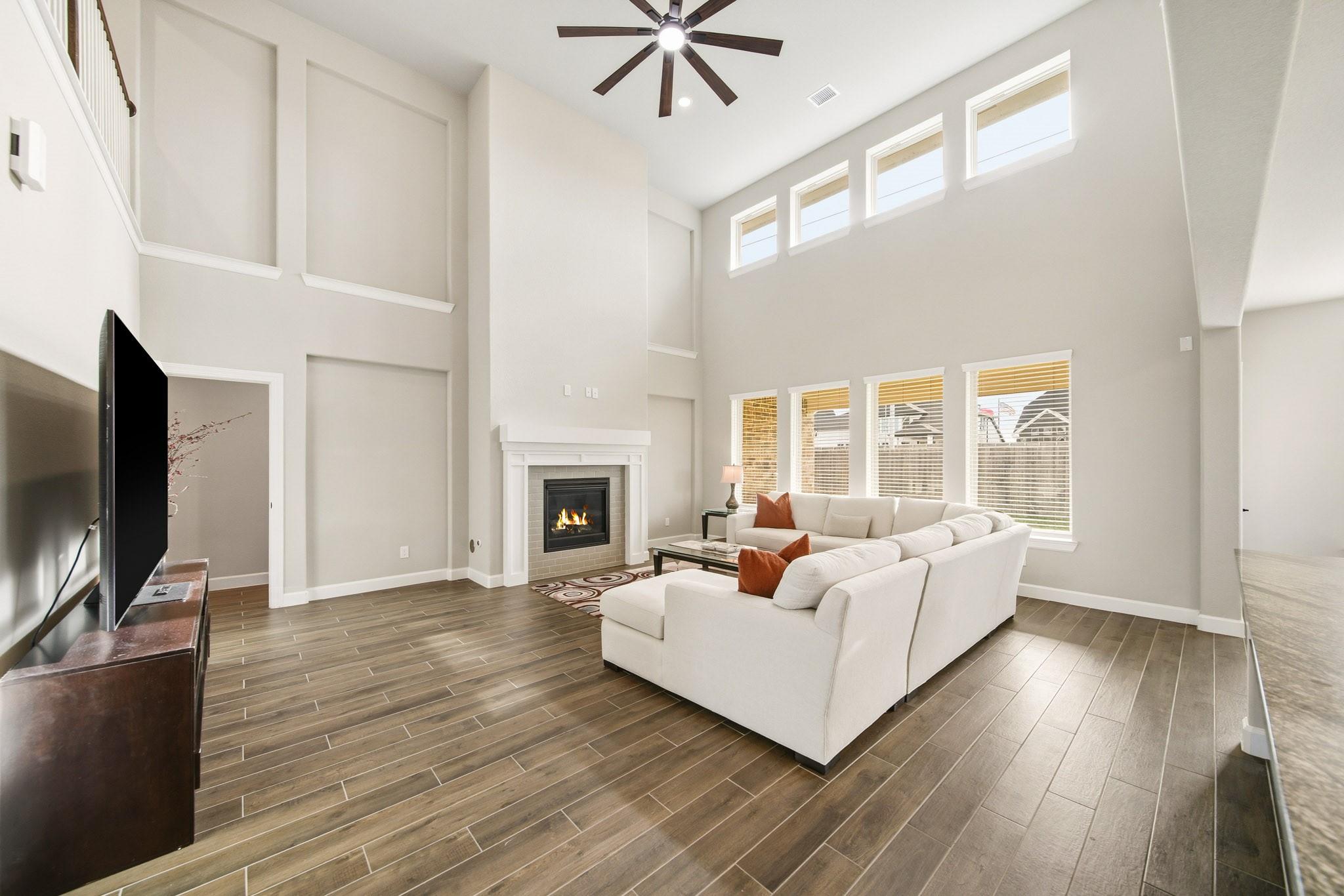 702 Hooks Trail