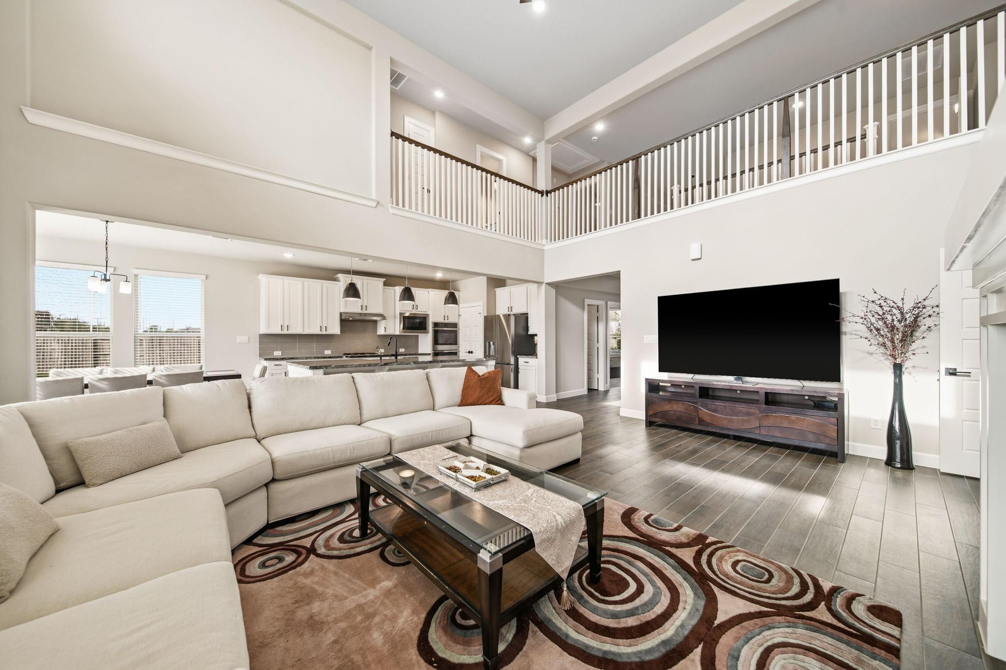 702 Hooks Trail
