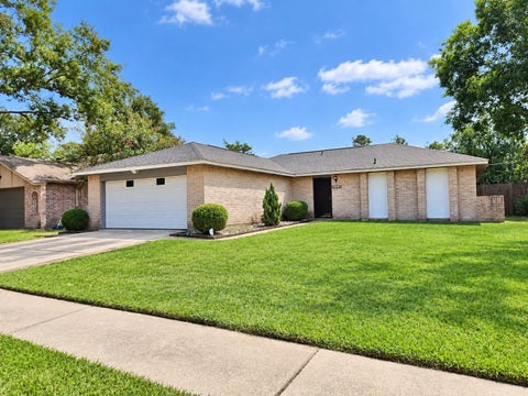 Photo of 6932 Foxwaithe Lane, Humble, TX 77338 (MLS # 63227754)