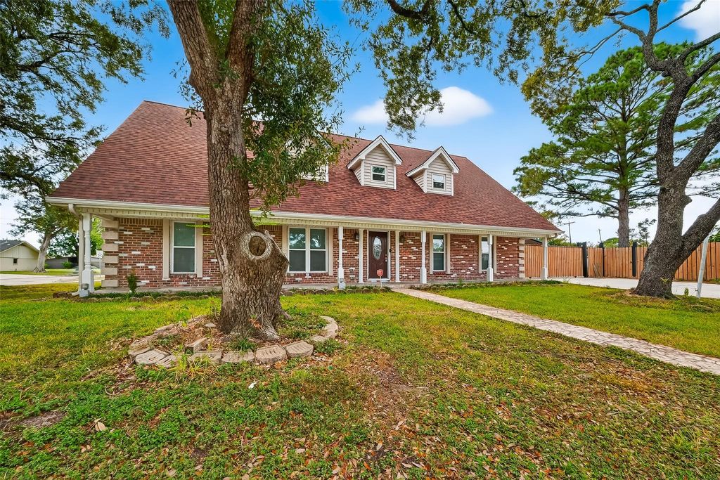Photo of 4901 Burning Tree Drive, Baytown, TX 77521 (MLS # 67696145)