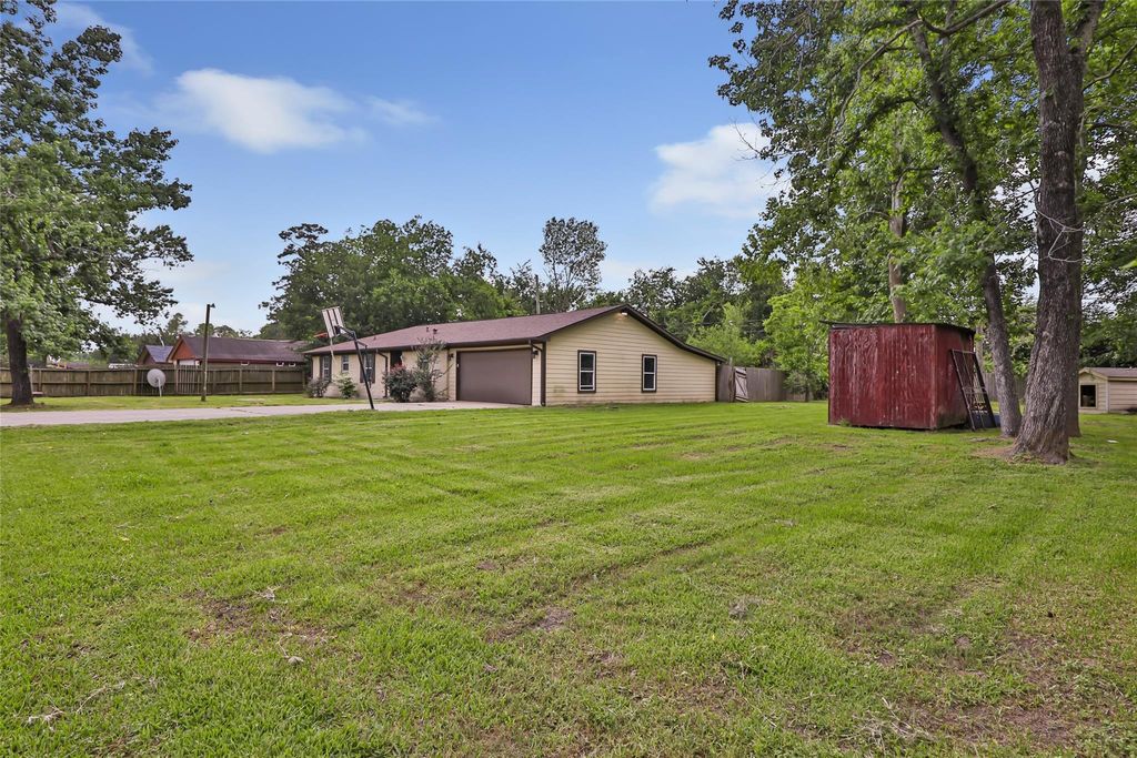 Photo of 13930 Rawlings Street, Humble, TX 77396 (MLS # 25796129)