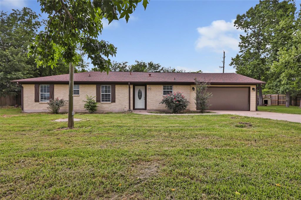 Photo of 13930 Rawlings Street, Humble, TX 77396 (MLS # 25796129)