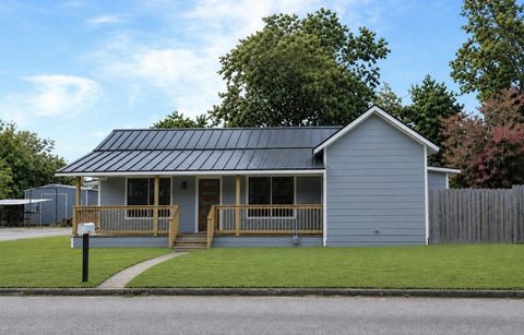 Photo of 800 N Fannin Avenue, Cameron, TX 76520 (MLS # 29901617)