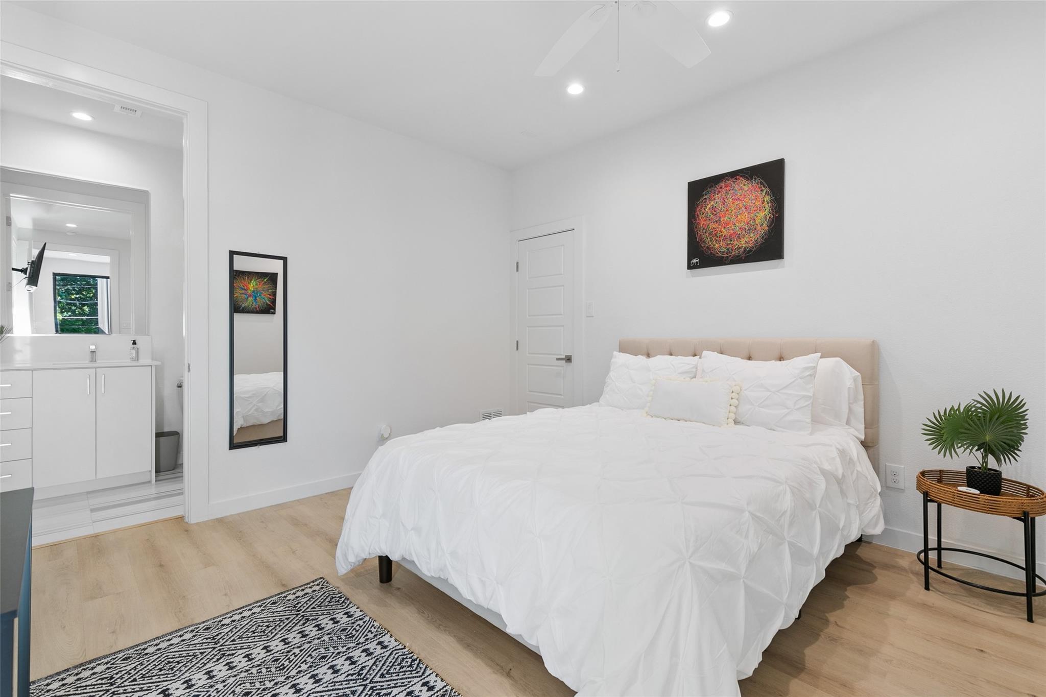 4305 Roseland Avenue