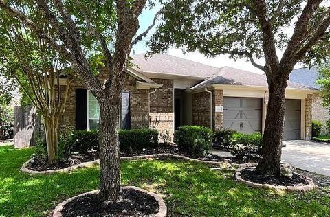 Photo of 11219 English Rose Trail, Missouri City, TX 77459 (MLS # 11688970)