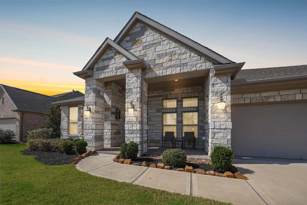 Photo of 2627 Banyon Gulch Lane, Katy, TX 77493 (MLS # 32943244)