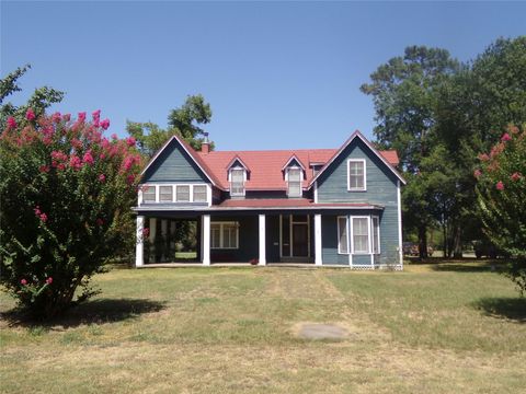 Photo of 300 S Summit Street, Weimar, TX 78962 (MLS # 63311599) Photo of 300 S Summit Street, Weimar, TX 78962 (MLS # 63311599)