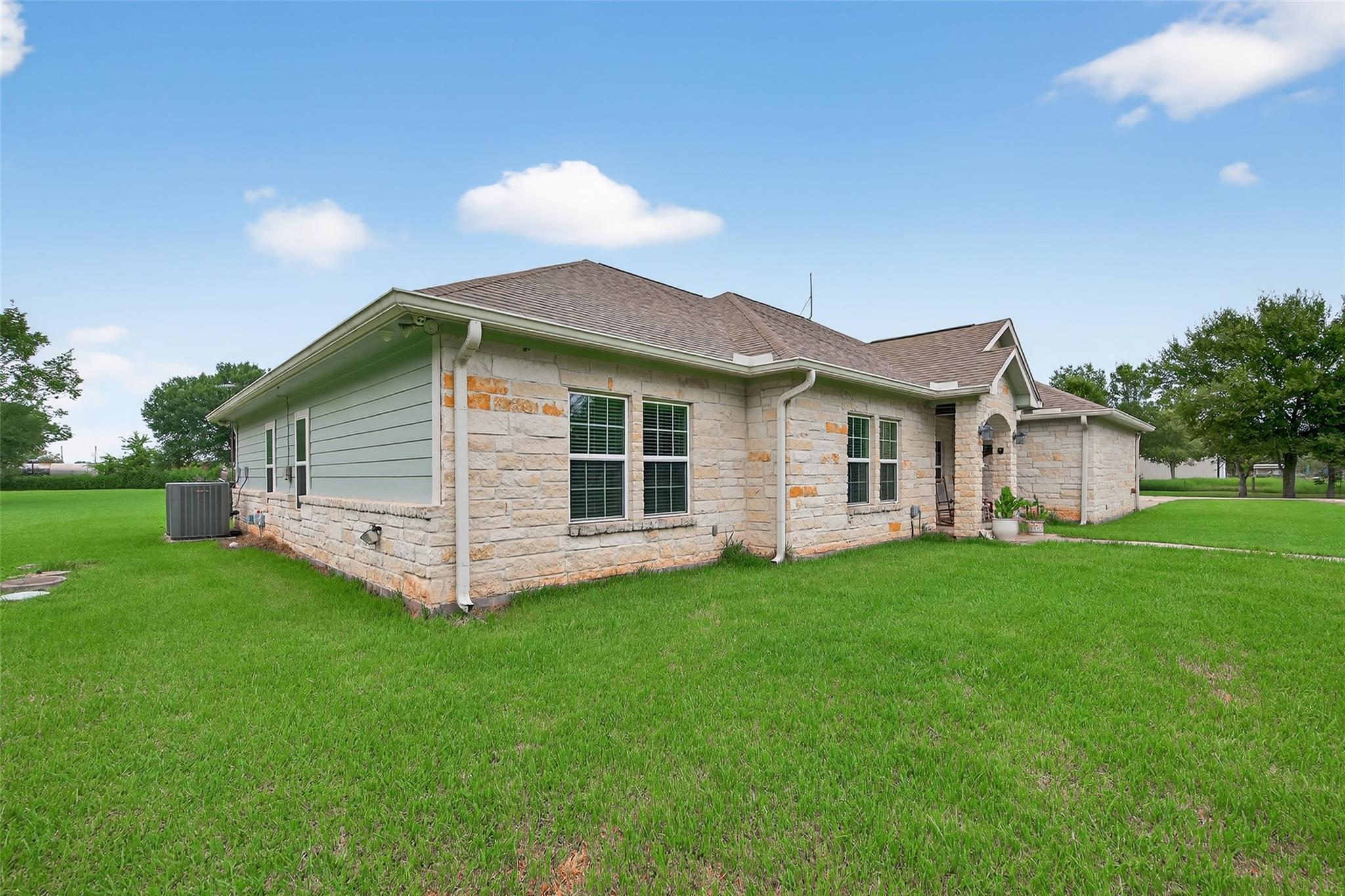 1213 Dyann Drive
