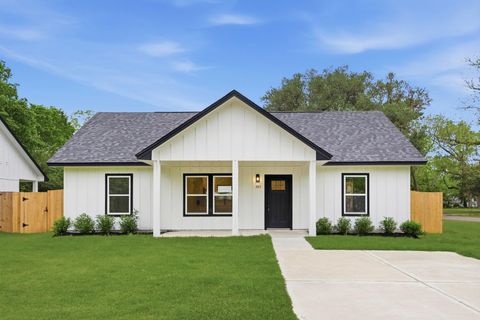 Photo of 205 Spruce, Daisetta, TX 77533 (MLS # 30937145)