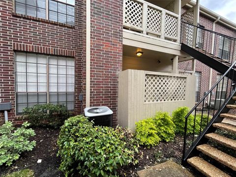 Photo of 8055 Cambridge Street #79, Houston, TX 77054 (MLS # 9231209)