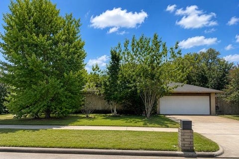 Photo of 7123 Bahia Lane, Houston, TX 77489 (MLS # 2141395)
