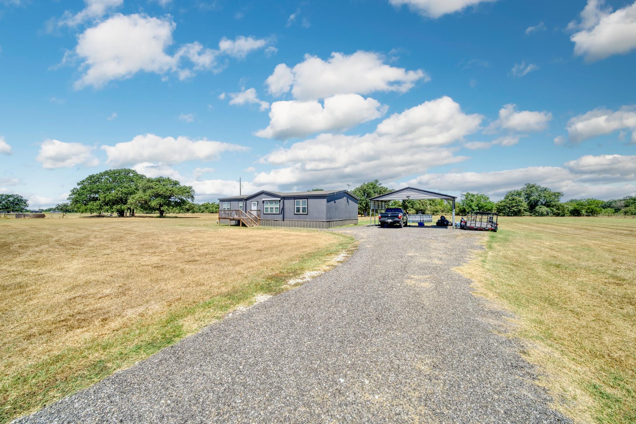 8938 Old Highway Road