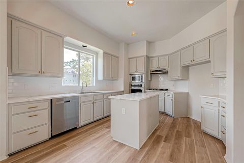 Tiny photo for 2150 Stacy Knoll, Houston, TX 77008 (MLS # 43705681)