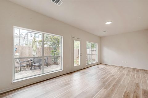 Tiny photo for 2150 Stacy Knoll, Houston, TX 77008 (MLS # 43705681)