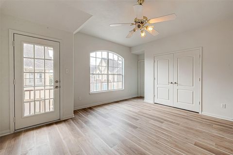 Tiny photo for 2150 Stacy Knoll, Houston, TX 77008 (MLS # 43705681)