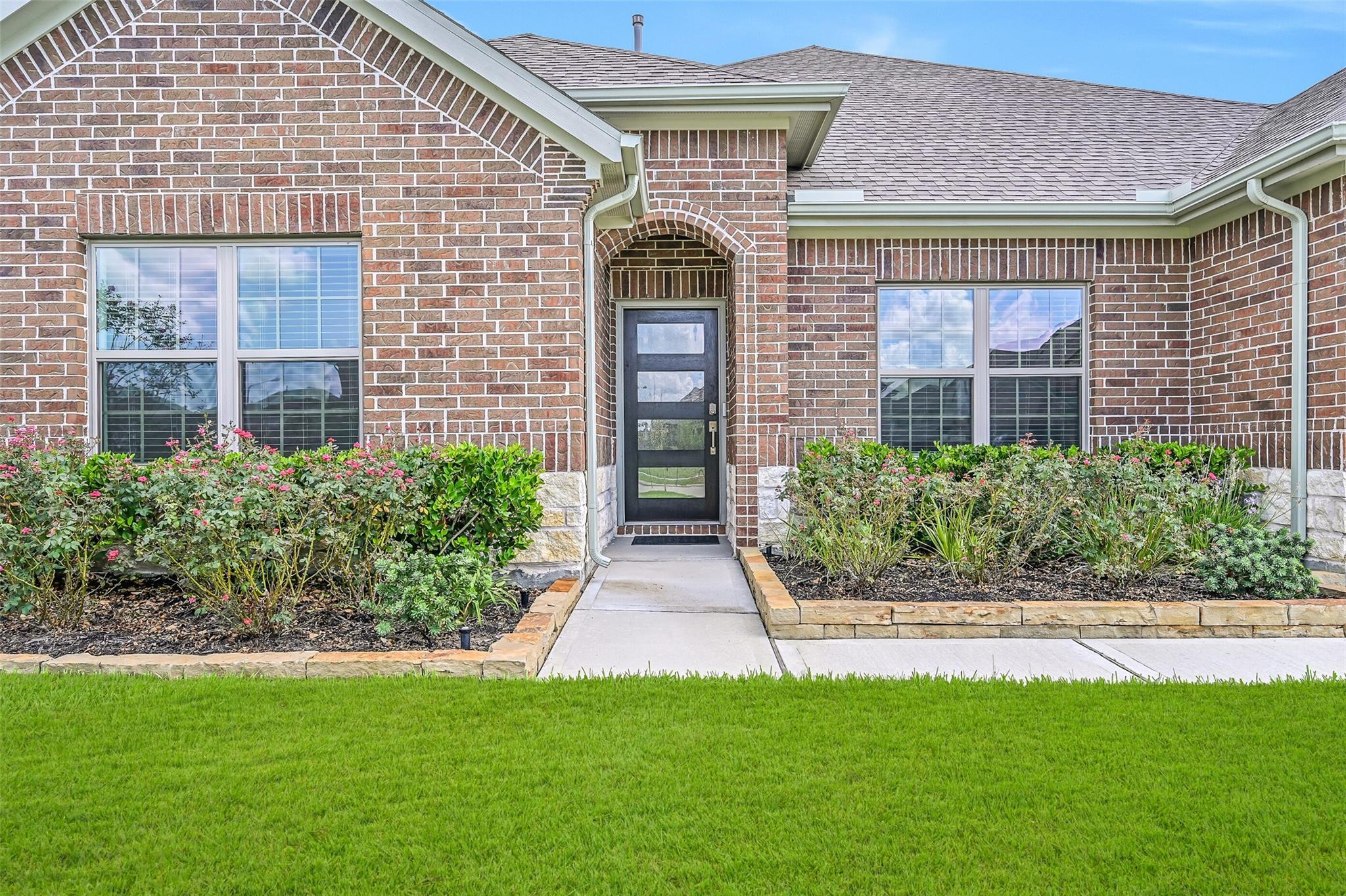 6204 Red Oak Court