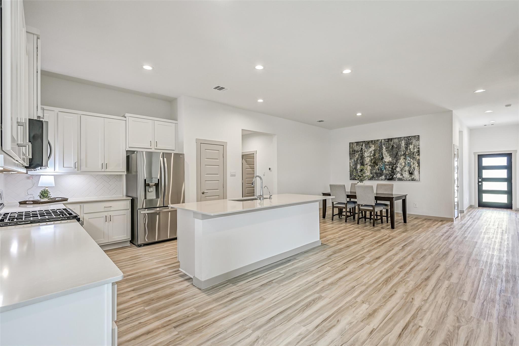6204 Red Oak Court